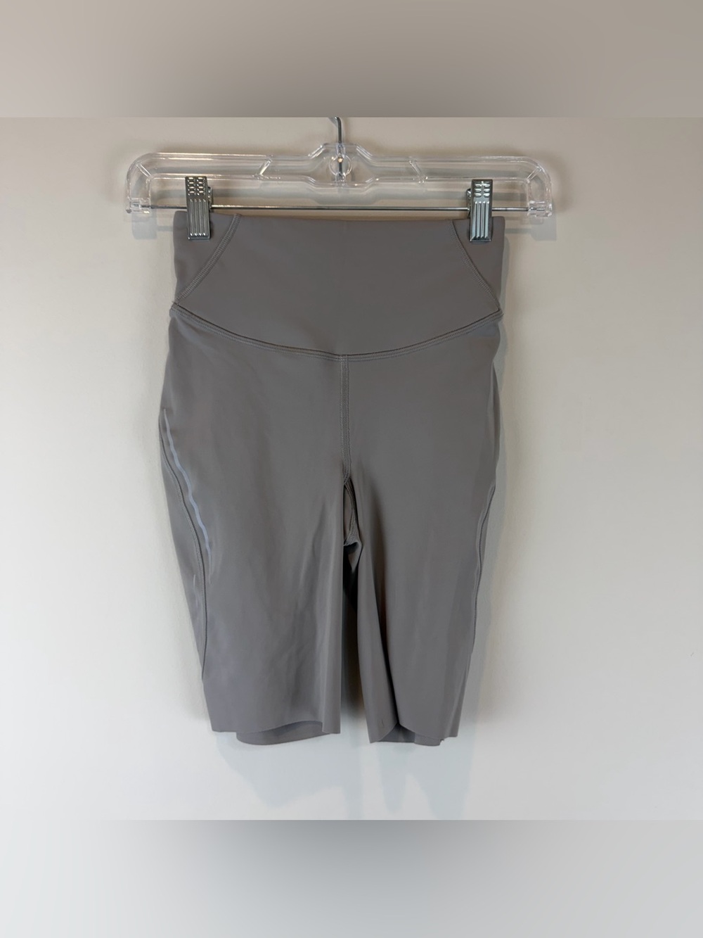 Lululemon Gull Grey Base Pace Reflective Athletic Athleisure Running Shorts 2